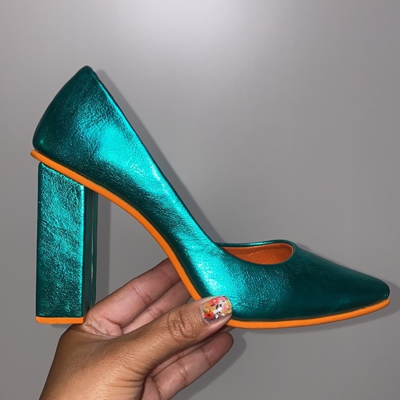 LALO Shoes - Green Leather Metallic Heels